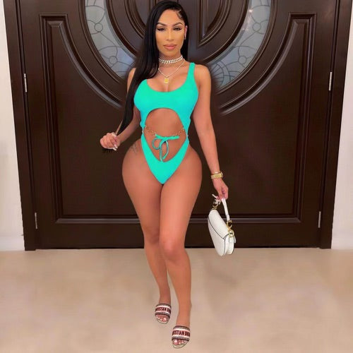 She’s a 10 one piece swimsuit