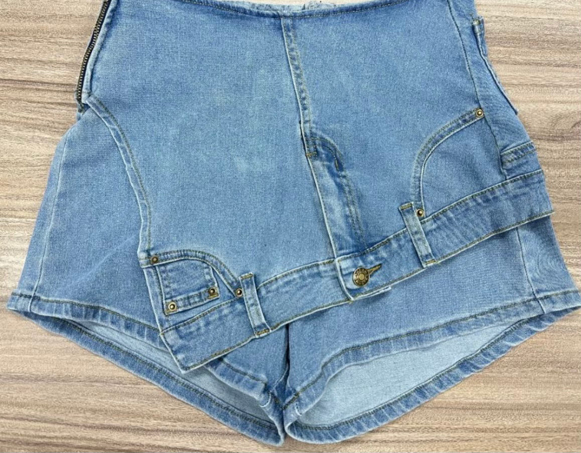 Irregular denim shorts